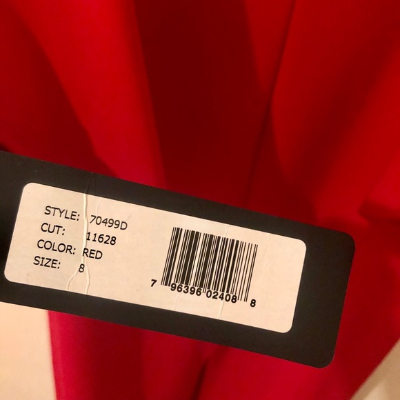 Perfect Red Bebe Dress! - Picture 4 of 7